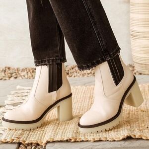 Oasis Society Anastasia Heeled Chelsea Ankle Boot nude cream white Womens size 7